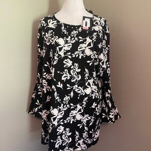 NWT Investments Asymmetrical Black and White 3/4 Sleeve Tunic